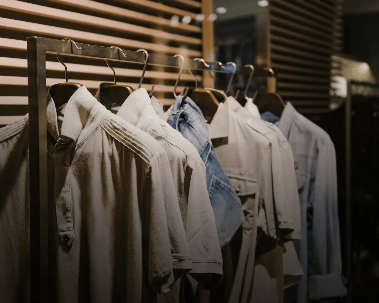 Tiêu Dùng và Bán Lẻ